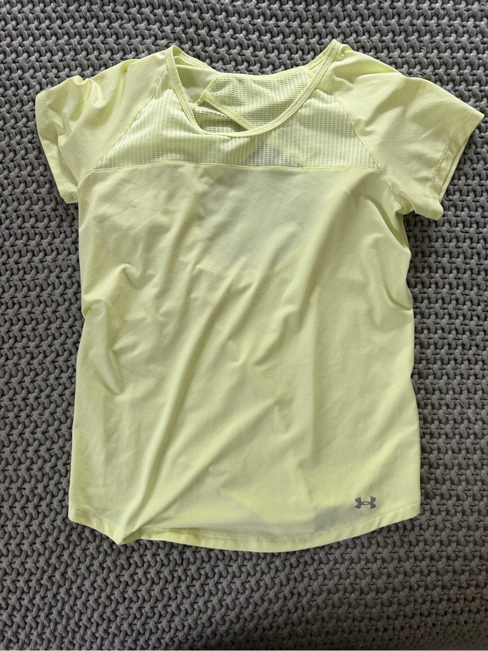 Under Armour Light Yellow Mesh Yoke Short Sleeve Top